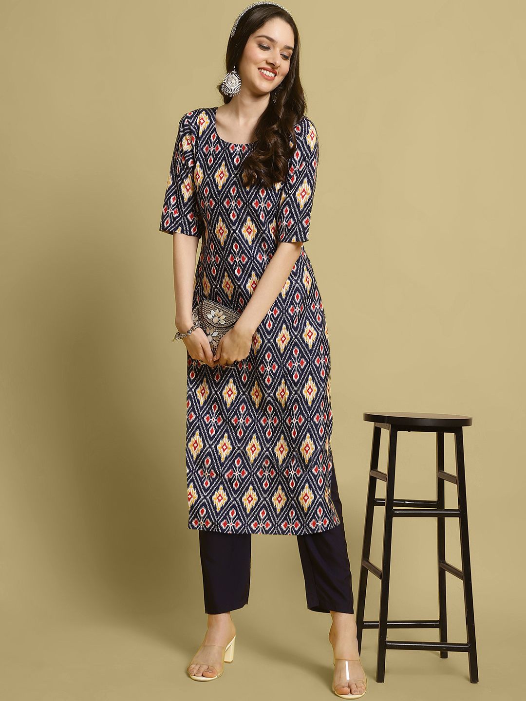 

7Threads Ethnic Motifs Printed Round Neck Straight Kurta With Trouser, Black