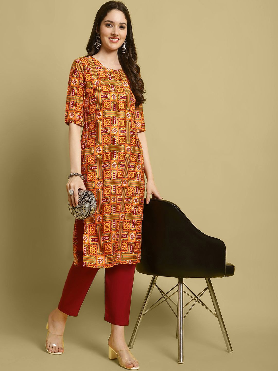 

7Threads Geometric Printed Round Neck Straight Kurta With Trouser, Orange