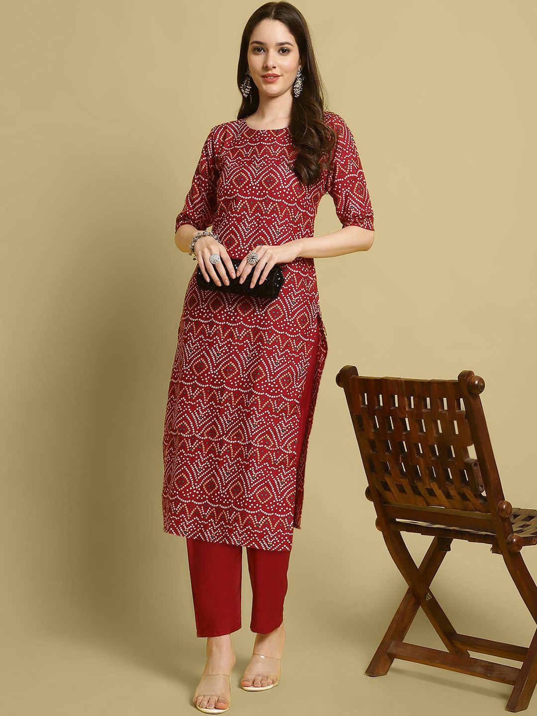 

7Threads Bandhani Printed Round Neck Straight Kurta With Trouser, Maroon