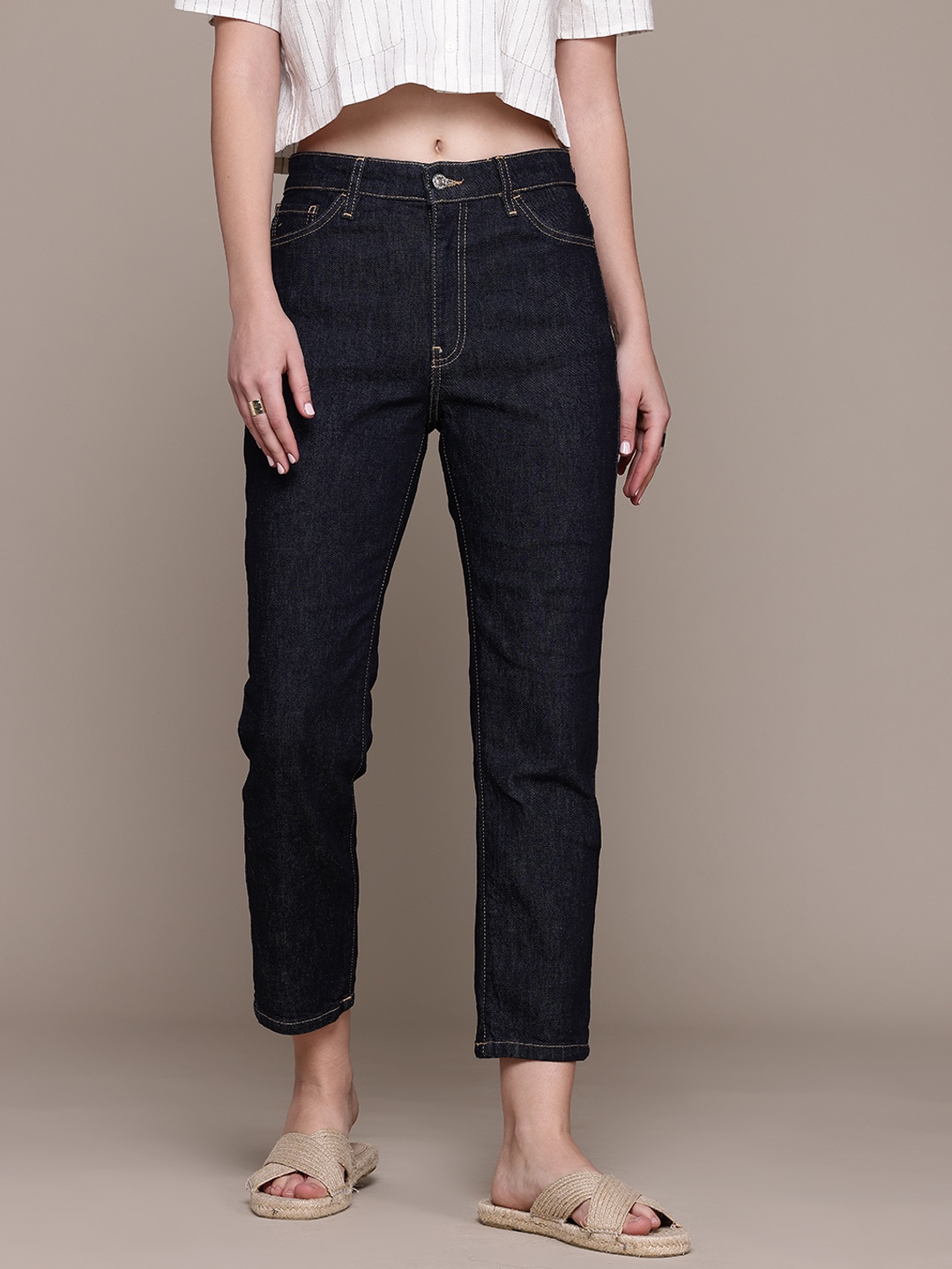 

MANGO Women High-Rise Slim Fit Cropped Stretchable Jeans, Charcoal