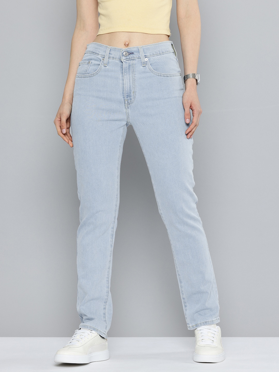 

Levis Women 724 Slim Straight Fit High-Rise Light Fade Stretchable Jeans, Blue