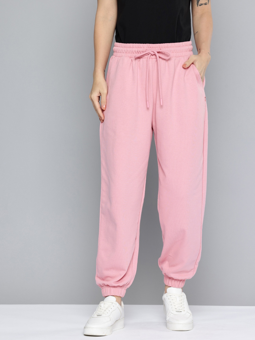 

Levis Women Mid Rise Knitted Joggers, Pink