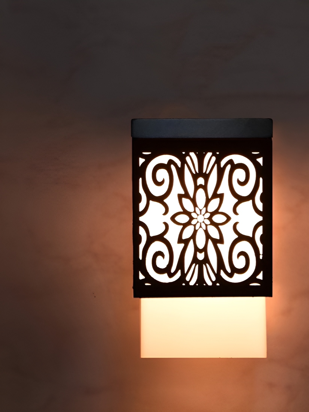 

Gojeeva Black & White Textured Wood Square Shaped Wall Lamp