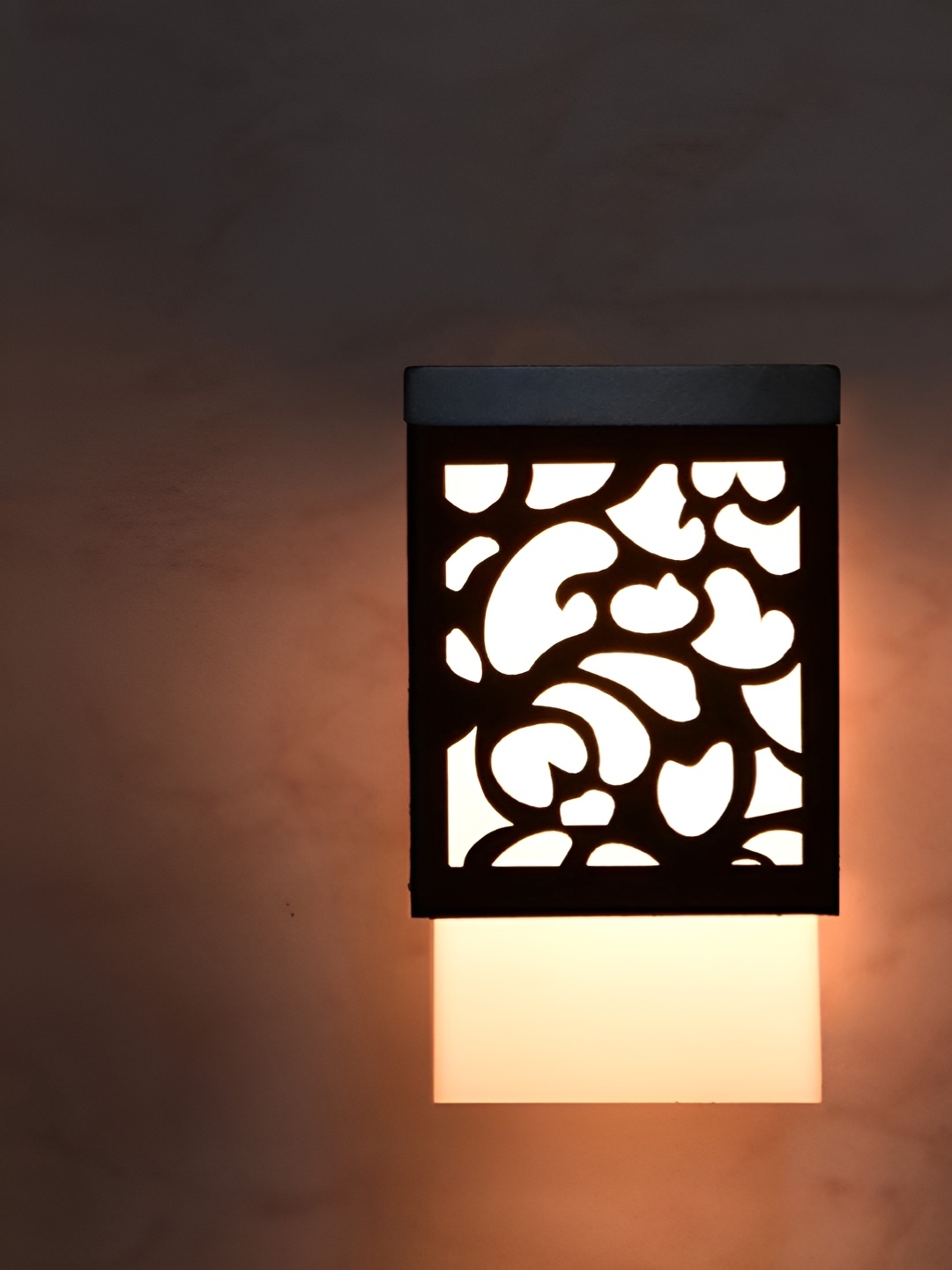 

Gojeeva Black & White Textured Wooden Square Shaped Wall Lamp