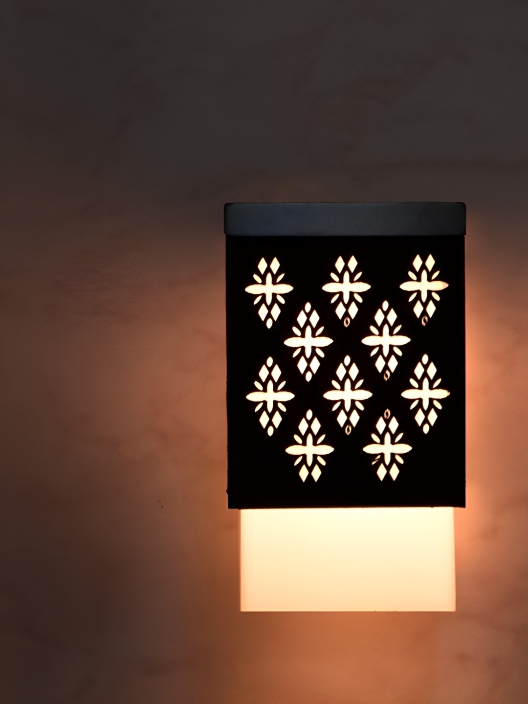 

Gojeeva Black & White Textured Wood Square Shaped Wall Lamp