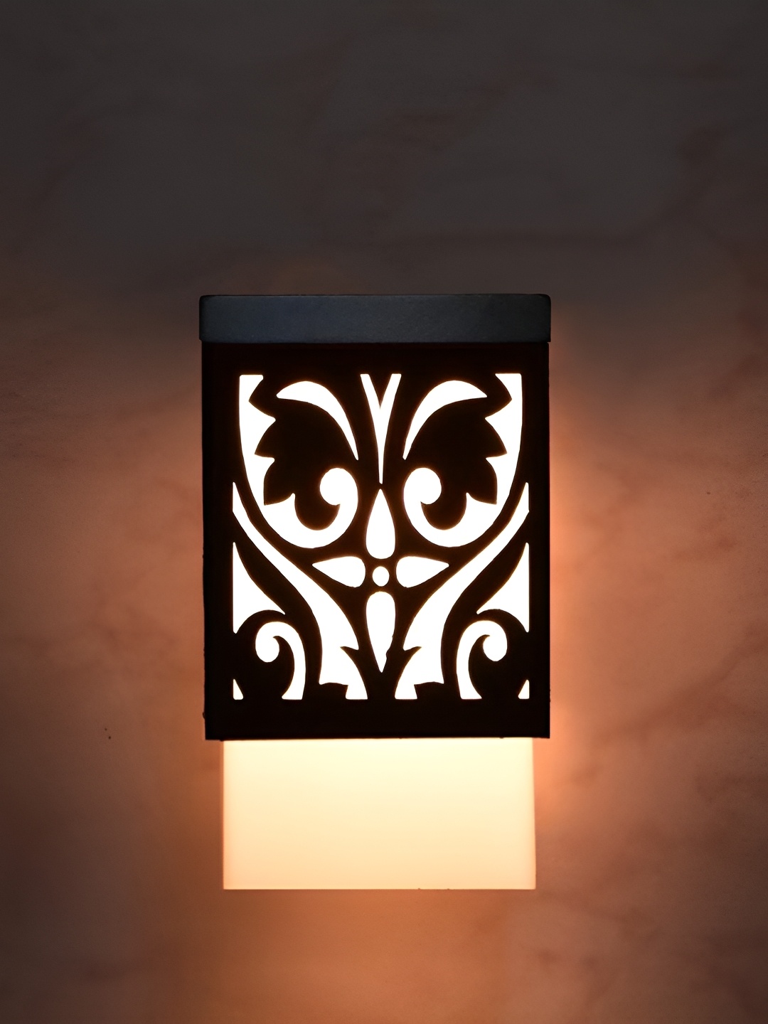 

Gojeeva Black & White Textured Square Shaped Wooden Hanging Wall Lamp
