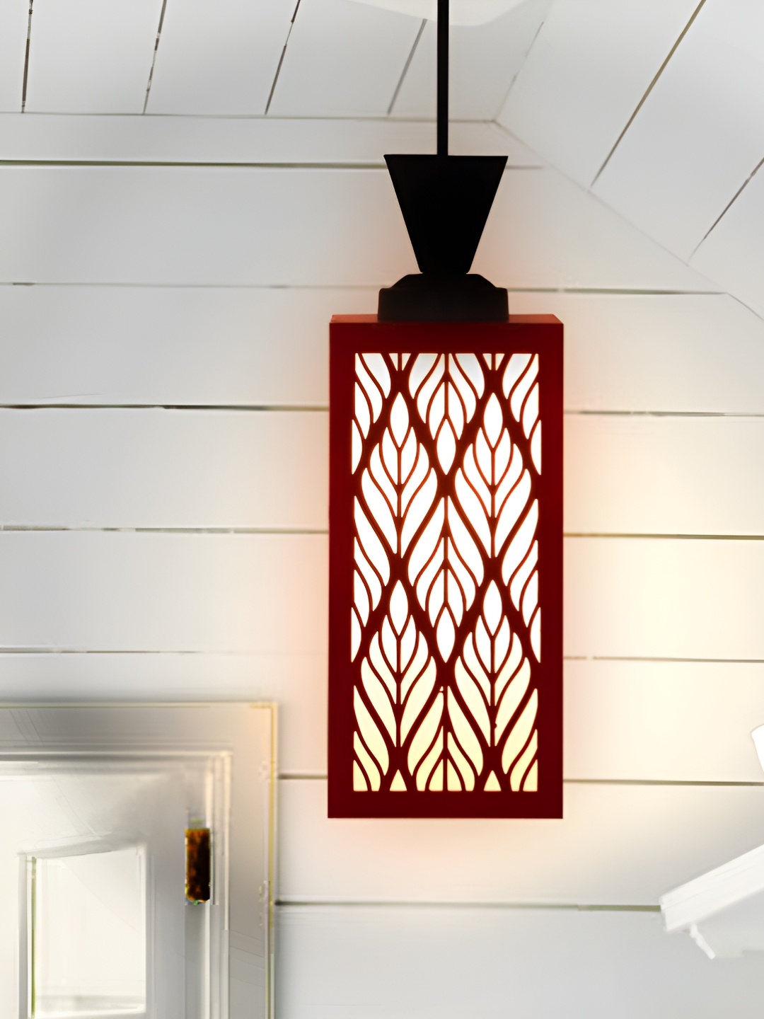 

Gojeeva Red & White Textured Wooden Rectangle Shaped Wall Hanging Lamp