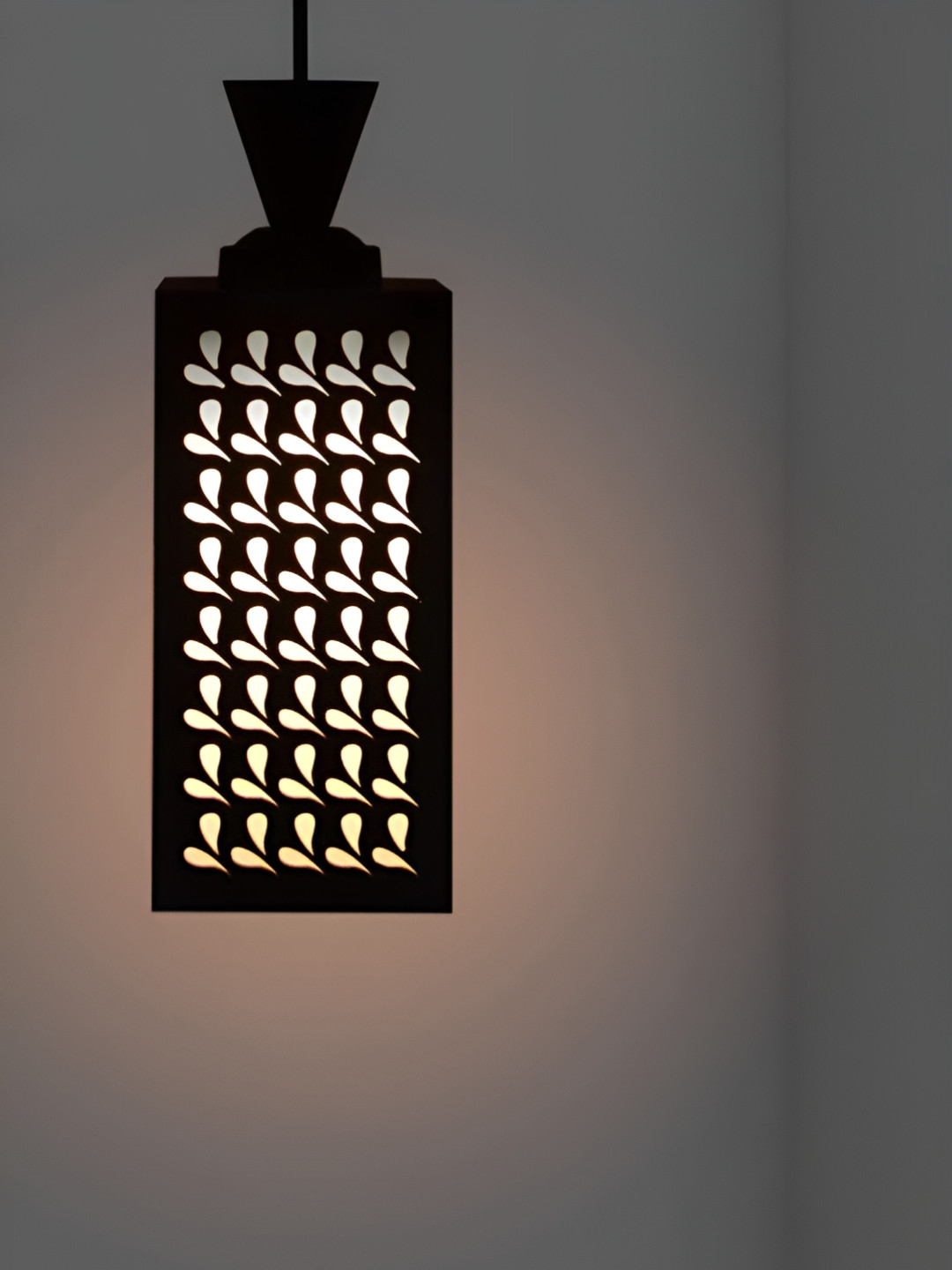 

Gojeeva Zup Black & White Textured Wooden Contemporary Ceiling Lamp