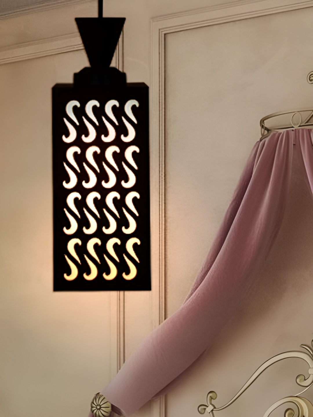 

Gojeeva Black & White Textured Wooden Rectangle Shaped Wall Hanging Lamp