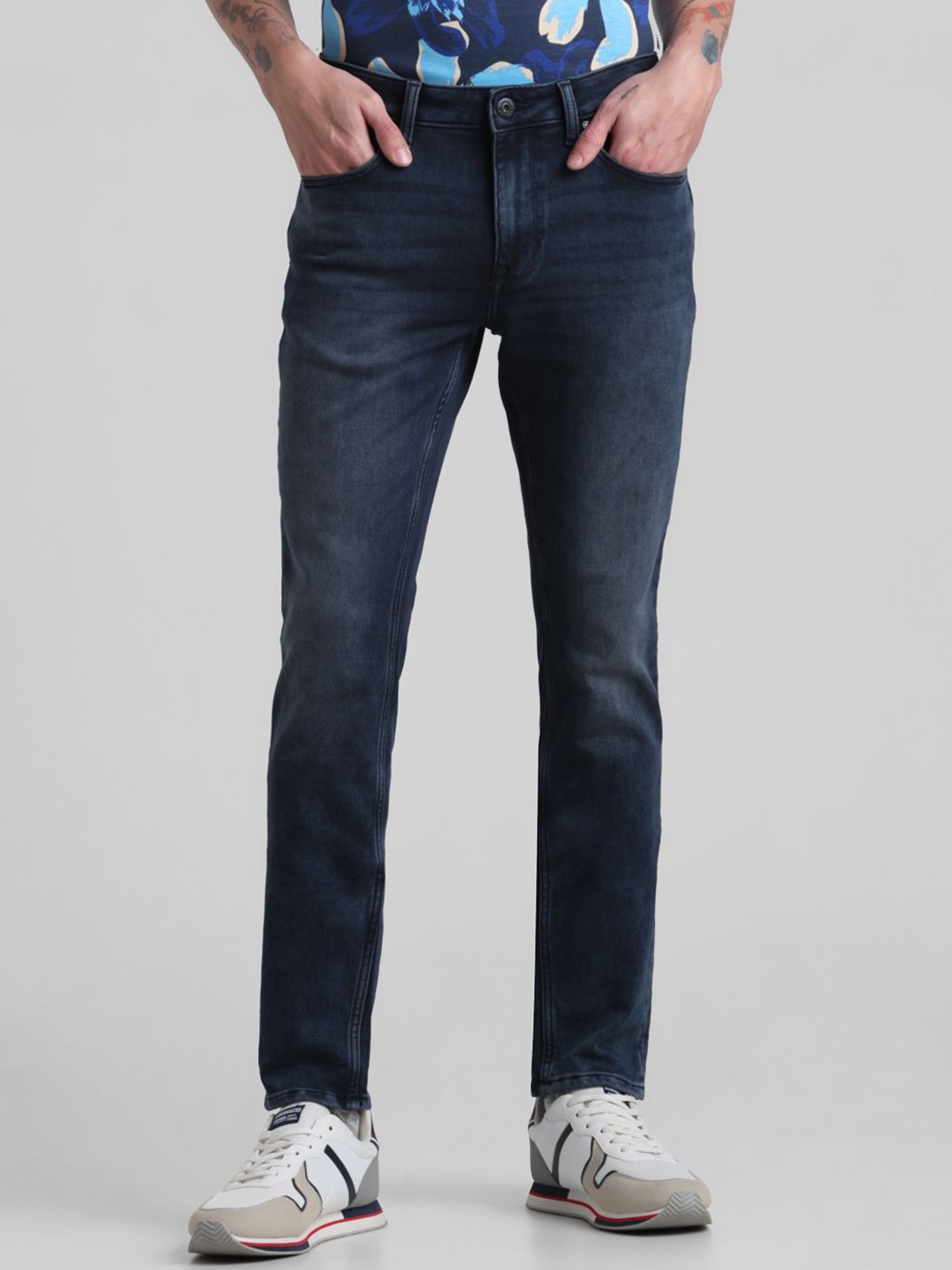 

Jack & Jones Men Ben Light Fade Stretchable Jeans, Blue