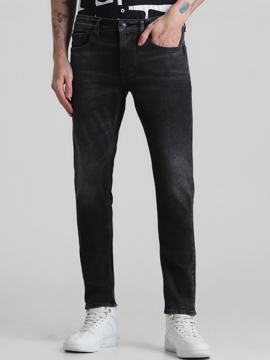 

Jack & Jones Men Light Fade Mid-Rise Stretchable Jeans, Black