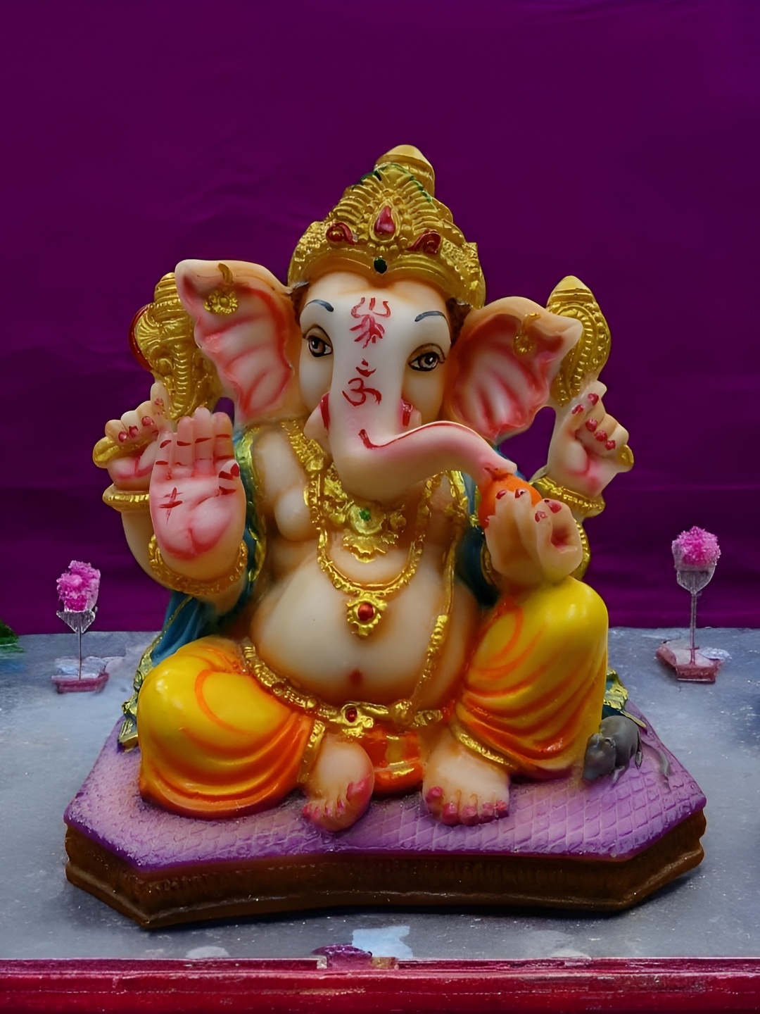 

Vrinban International Yellow & Gold-Toned Lord Ganesha Religious Idol Showpiece