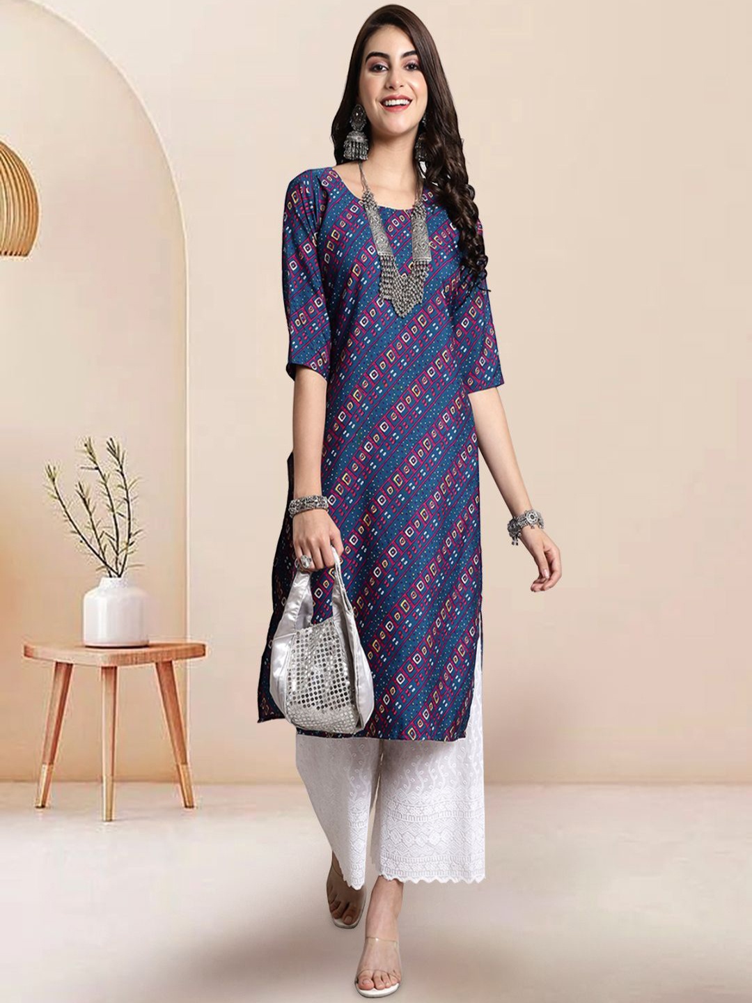 

7Threads Geometric Printed Round Neck Straight Kurta, Navy blue