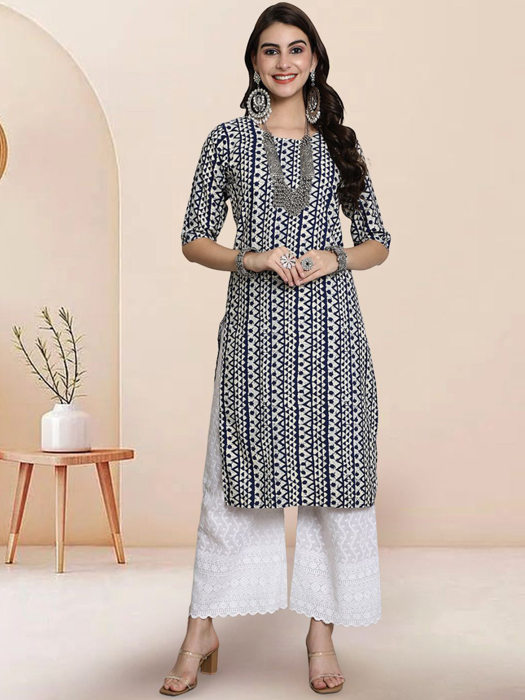 

7Threads Ethnic Motifs Printed Round Neck Straight Kurta, Navy blue
