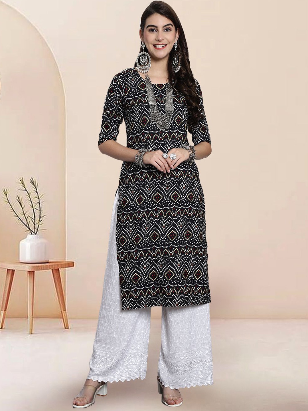 

7Threads Bandhani Printed Round Neck Straight Kurta, Black