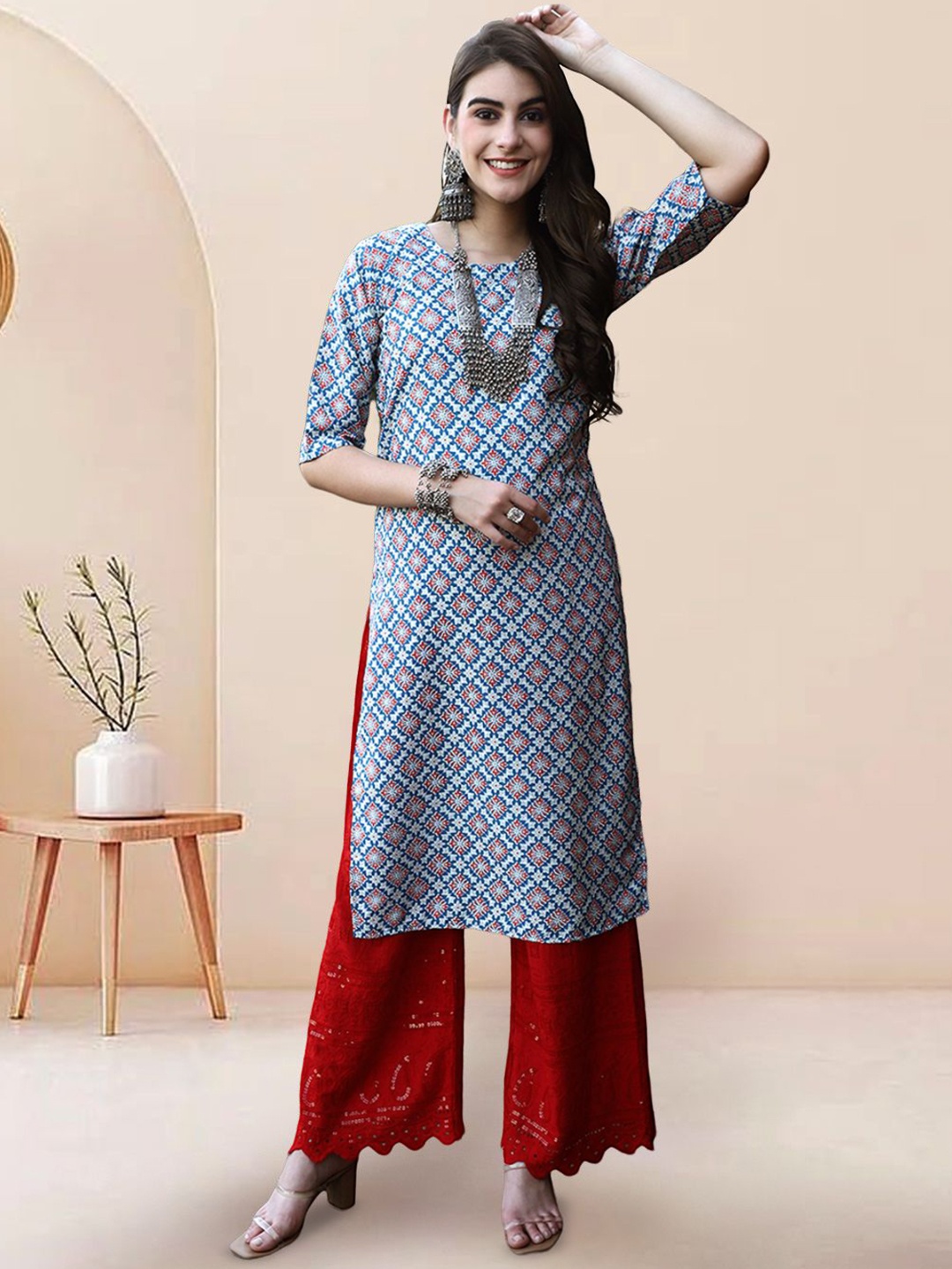 

7Threads Floral Printed Round Neck Straight Kurta, Blue