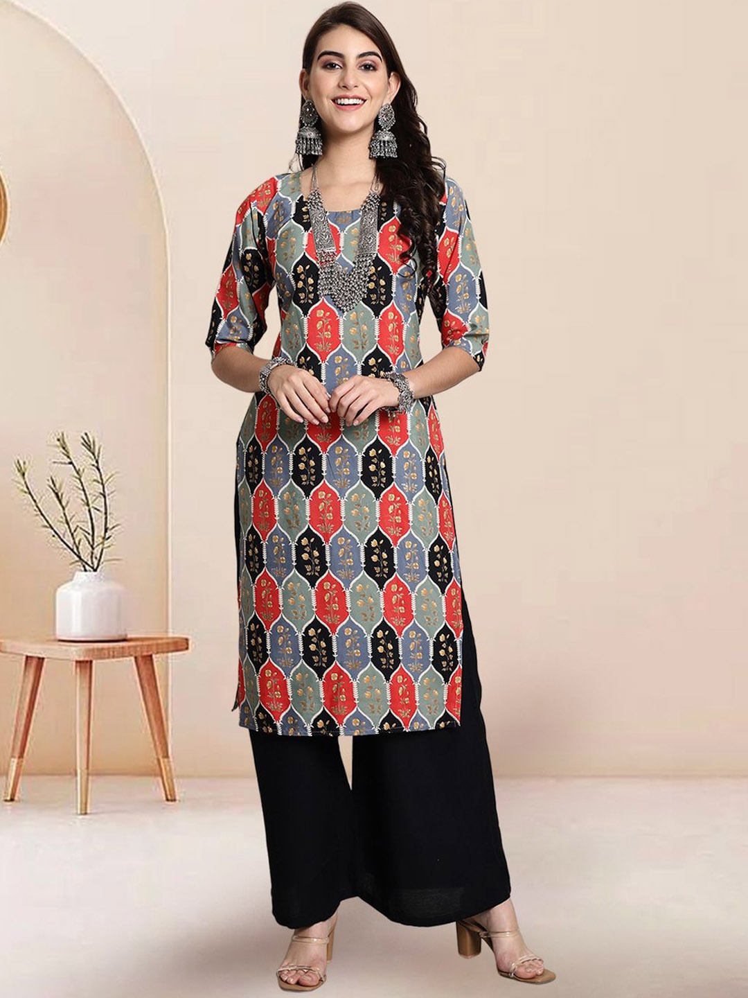 

7Threads Geometric Printed Round Neck Straight Kurta, Orange