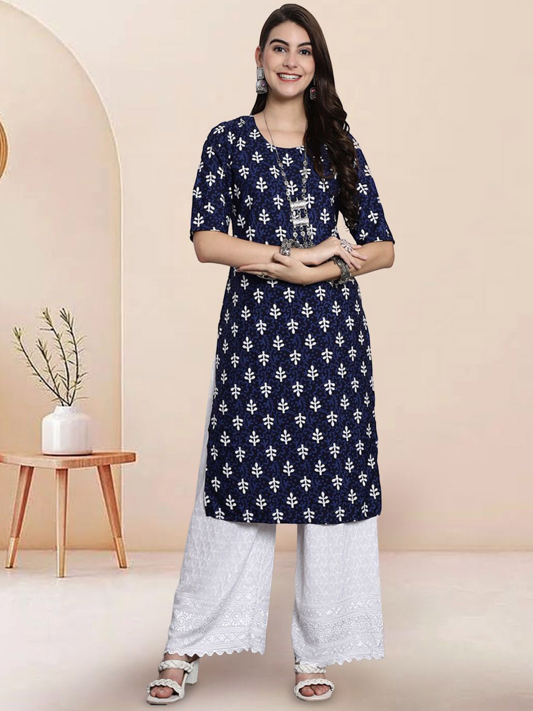 

7Threads Ethnic Motifs Printed Round Neck Straight Kurtas, Navy blue
