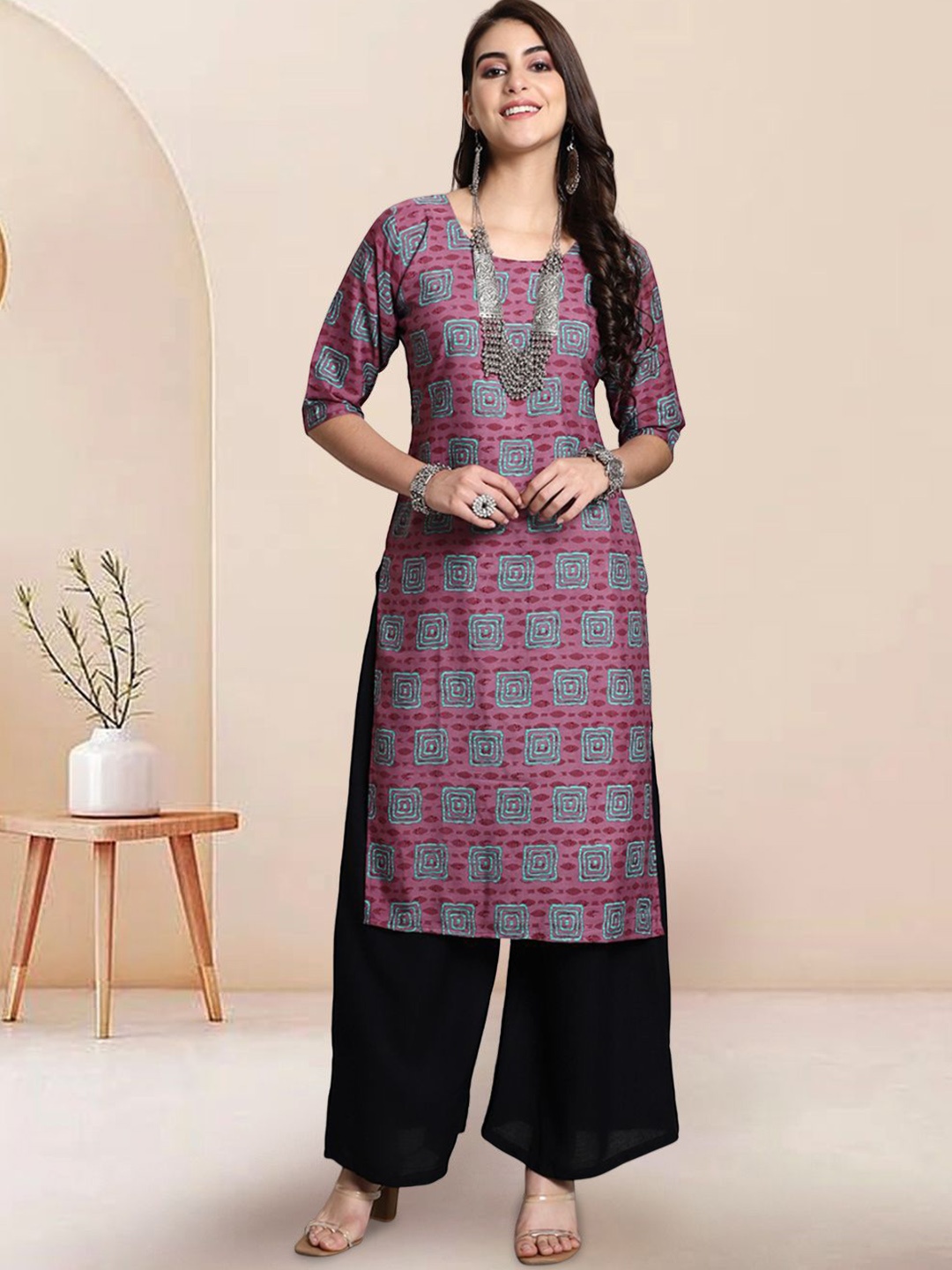 

7Threads Geometric Printed Round Neck Straight Kurta, Purple