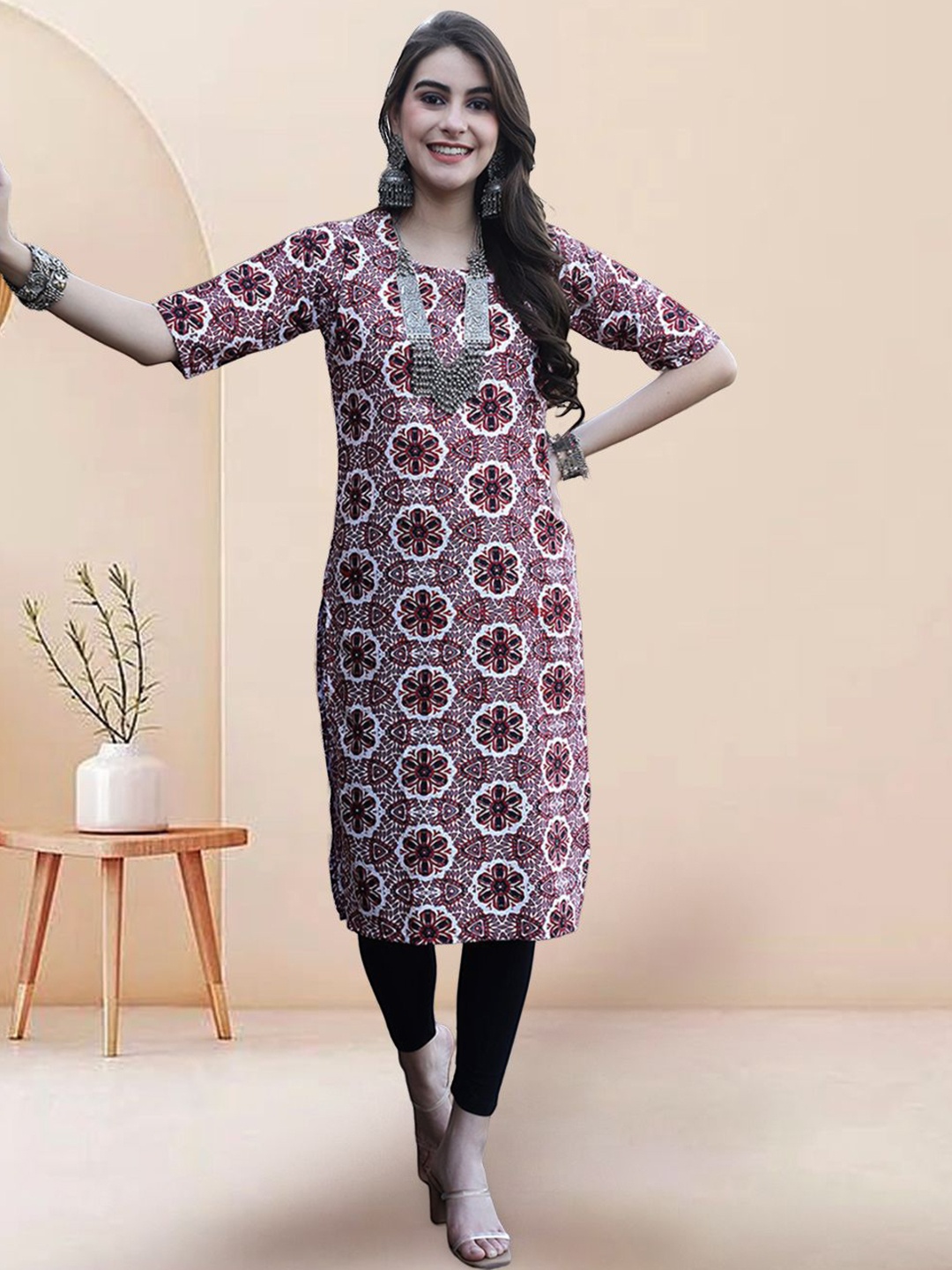 

7Threads Floral Printed Round Neck Straight Kurta, Red