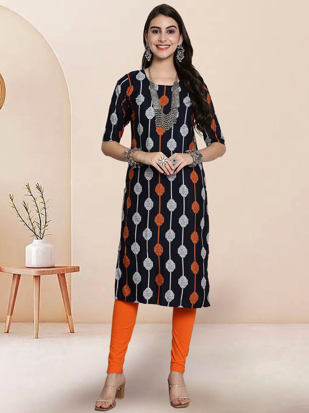 

7Threads Geometric Printed Round Neck Straight Kurta, Black