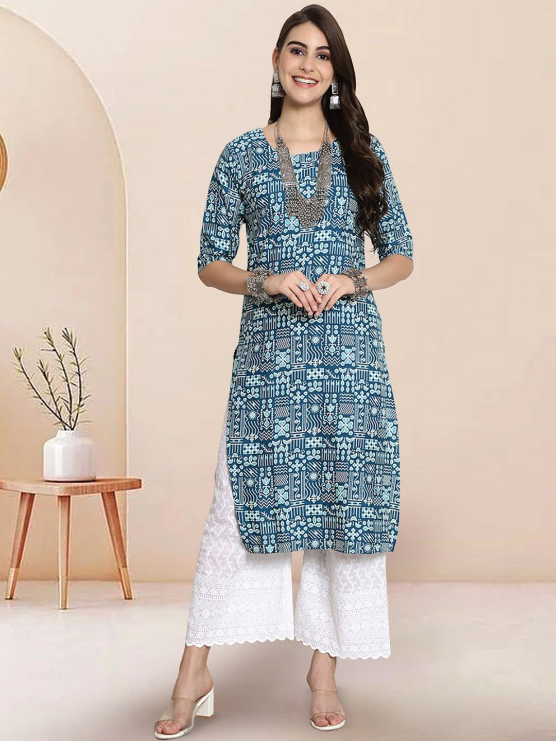 

7Threads Ethnic Motifs Printed Round Neck Straight Kurta, Blue
