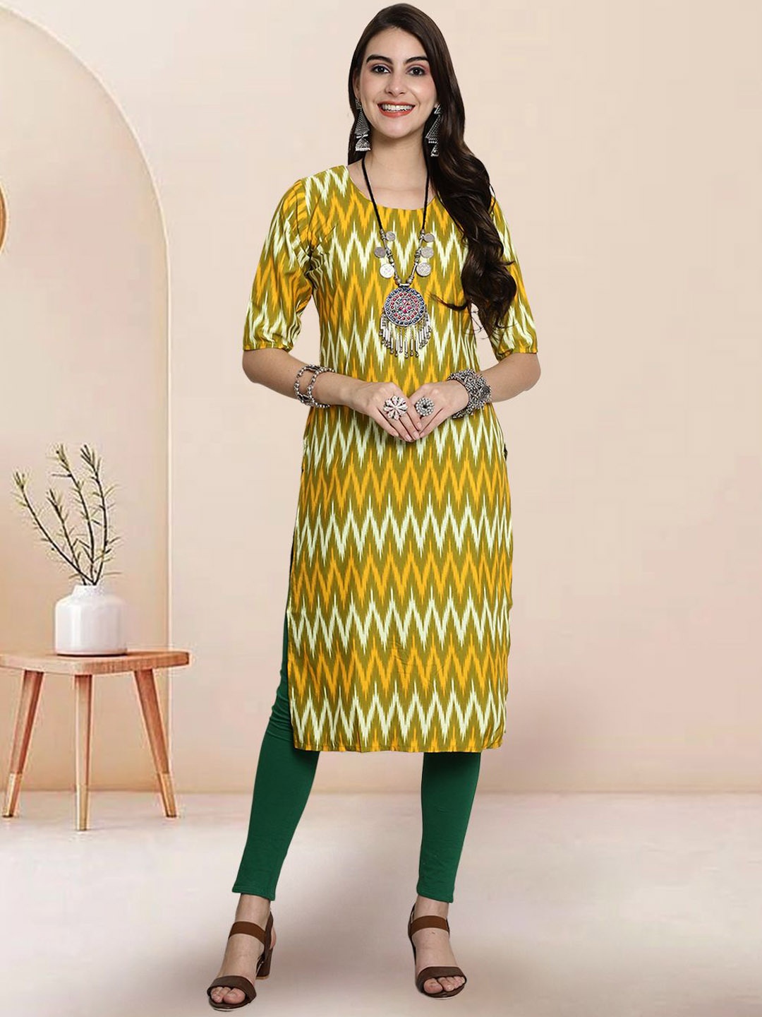 

7Threads Chevron Printed Round Neck Straight Kurta, Yellow