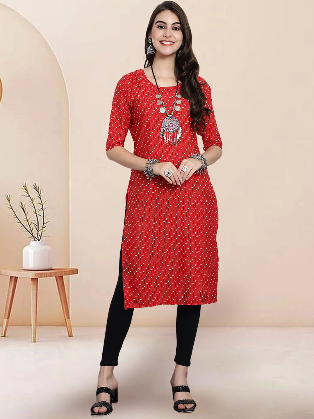 

7Threads Floral Printed Round Neck Straight Kurta, Red