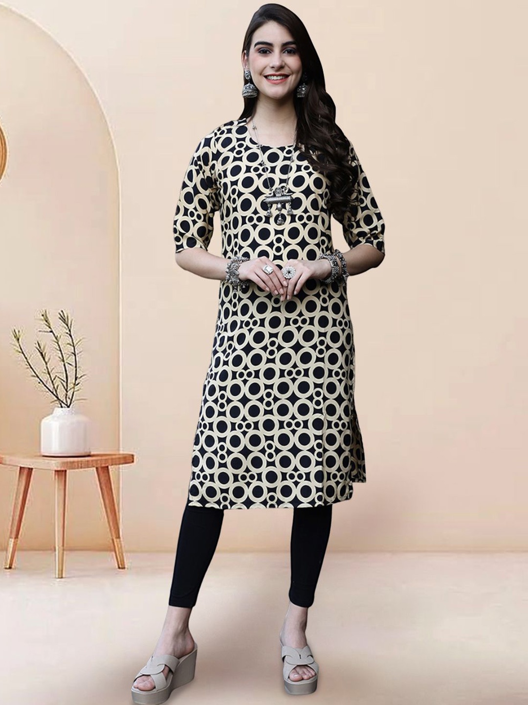 

7Threads Geometric Printed Round Neck Straight Kurta, Black