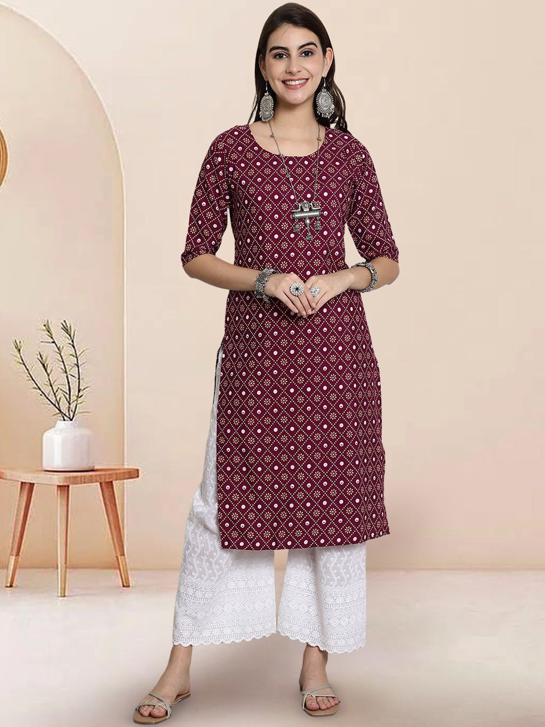 

7Threads Ethnic Motifs Printed Round Neck Straight Kurta, Maroon