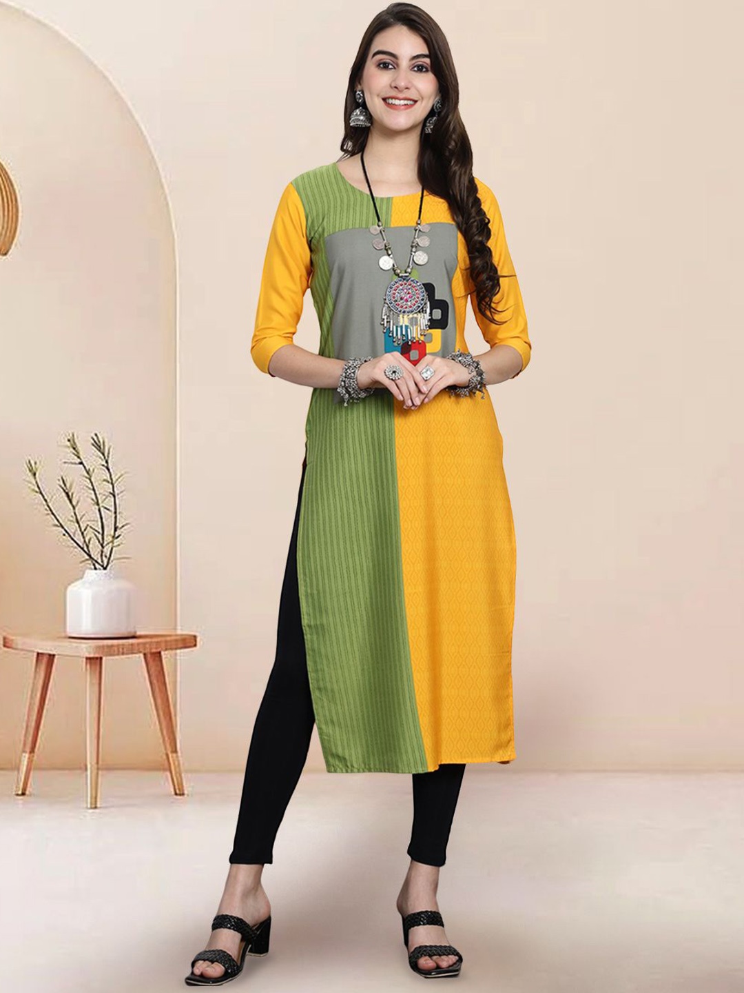 

7Threads Geometric Printed Round Neck Straight Kurta, Yellow