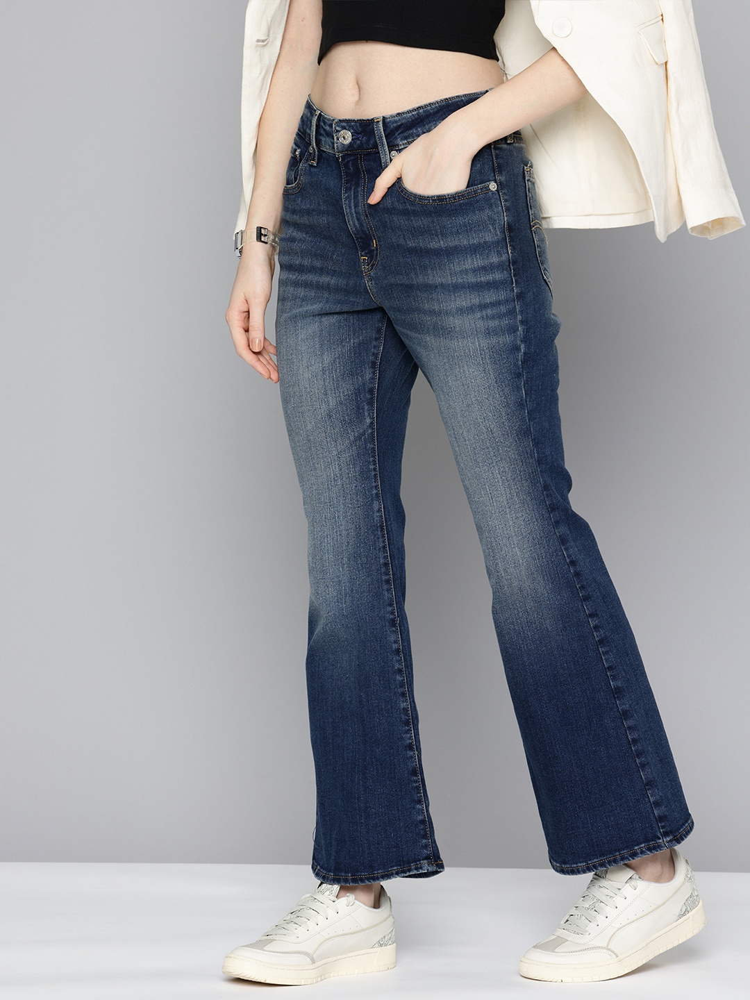 

Levis Women 726 Slim Flared Fit High-Rise Heavy Fade Stretchable Jeans, Blue