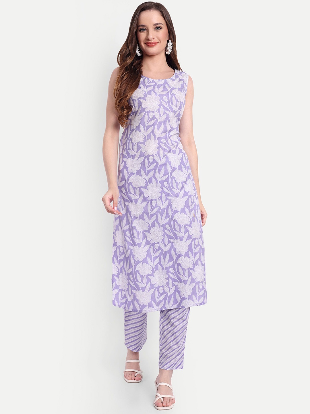 

GREYSHADE Floral Printed Round Neck Pure Cotton Straight Kurta with Trousers, Purple