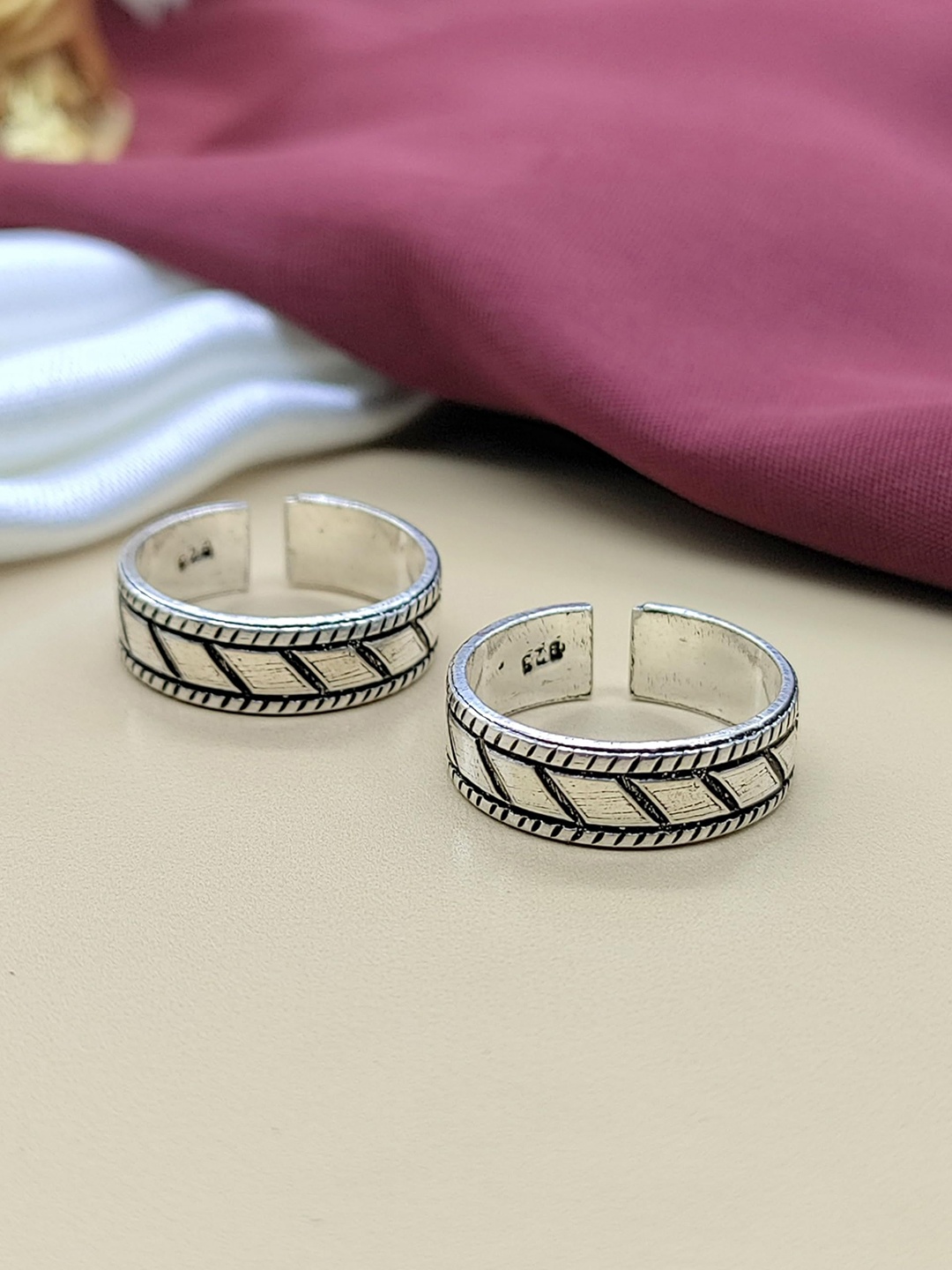 

AMONROO 925 Sterling Silver Rhodium-Plated Oxidised Toe Rings