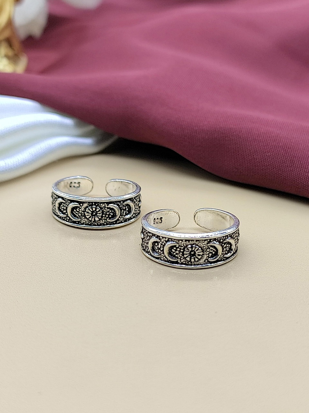 

AMONROO 925 Sterling Silver Rhodium-Plated Oxidised Toe Rings