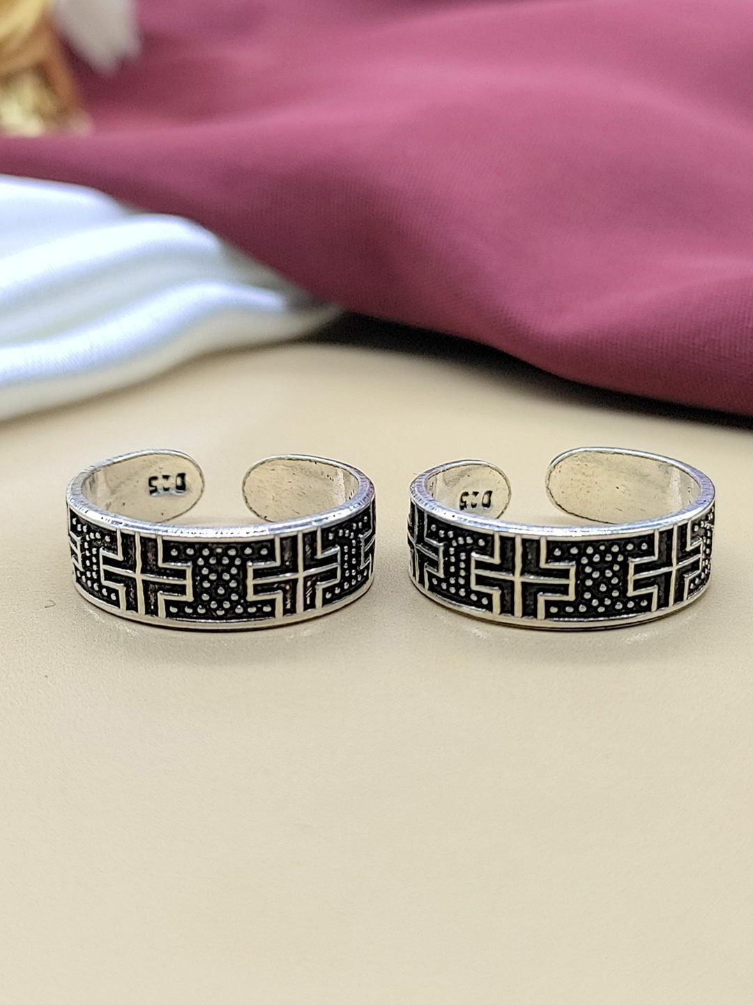 

AMONROO 925 Sterling Silver Rhodium-Plated Oxidised Toe Rings