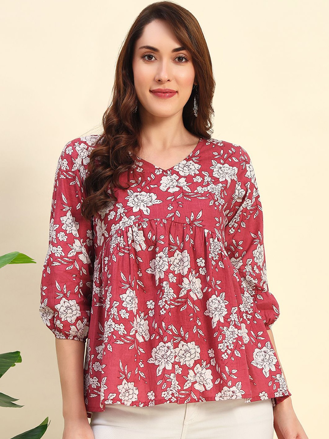 

Sa Rasa Floral Printed V-Neck Puff Sleeves Empire Top, Red