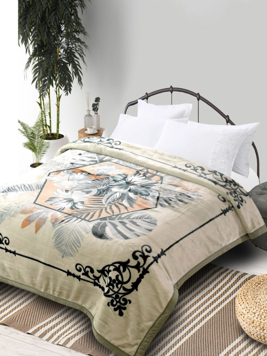 

Florida Mink Sea Green & Black Floral Printed Fur Double Bed Comforter