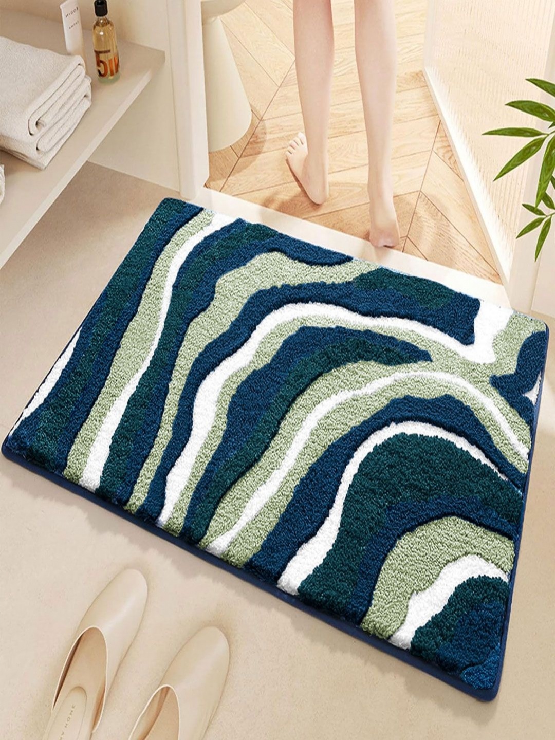 

LUXEHOME INTERNATIONAL Green & Navy Blue Printed Anti Skid Bath Rug