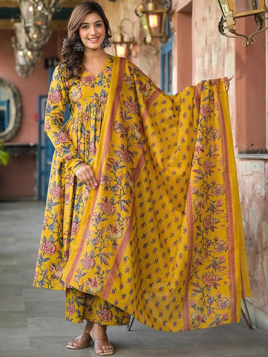 

LYCHNIS Women Floral Printed Regular Pure Cotton Kurta with Palazzos & With Dupatta, Mustard