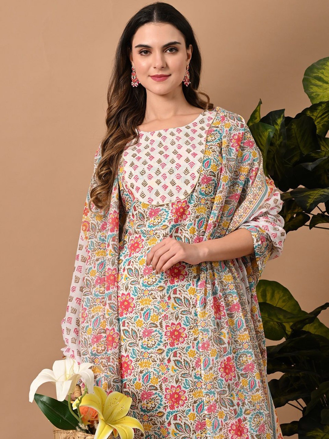 

LYCHNIS Floral Printed Straight Kurta With Trouser And Dupatta, White