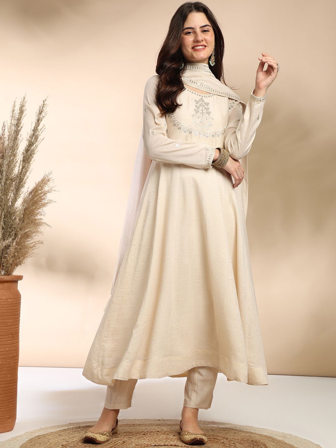 

MOKOSH Floral Embroidered Anarkali Kurta With Trousers & Dupatta, Cream