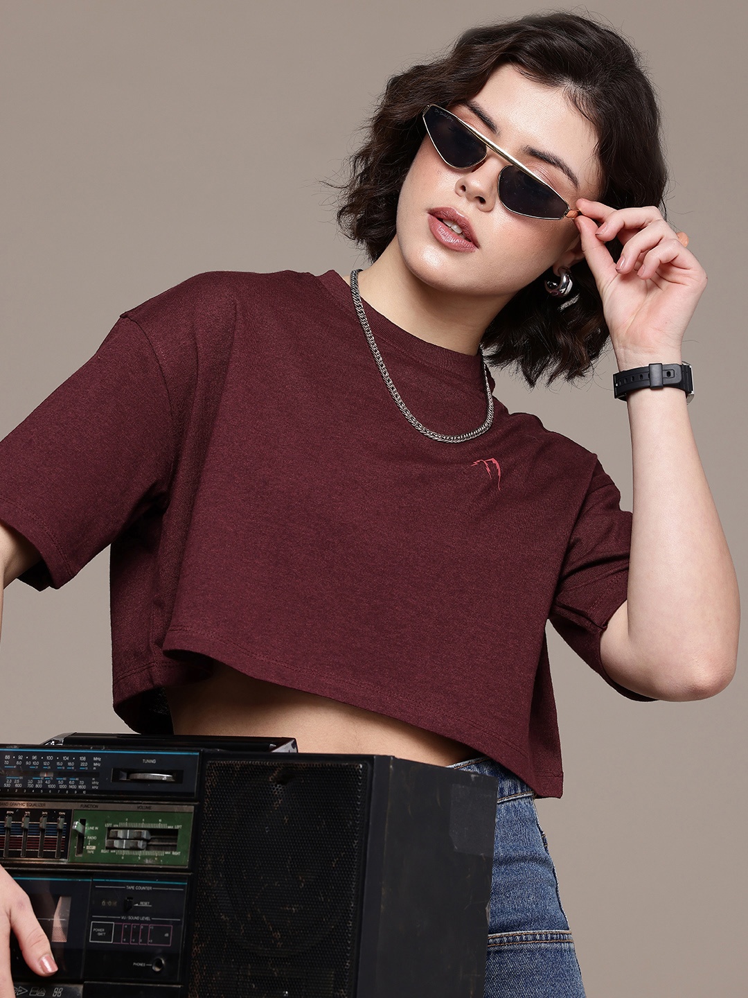 

The Roadster Life Co. Drop-Shoulder Sleeves Boxy Crop T-shirt, Burgundy