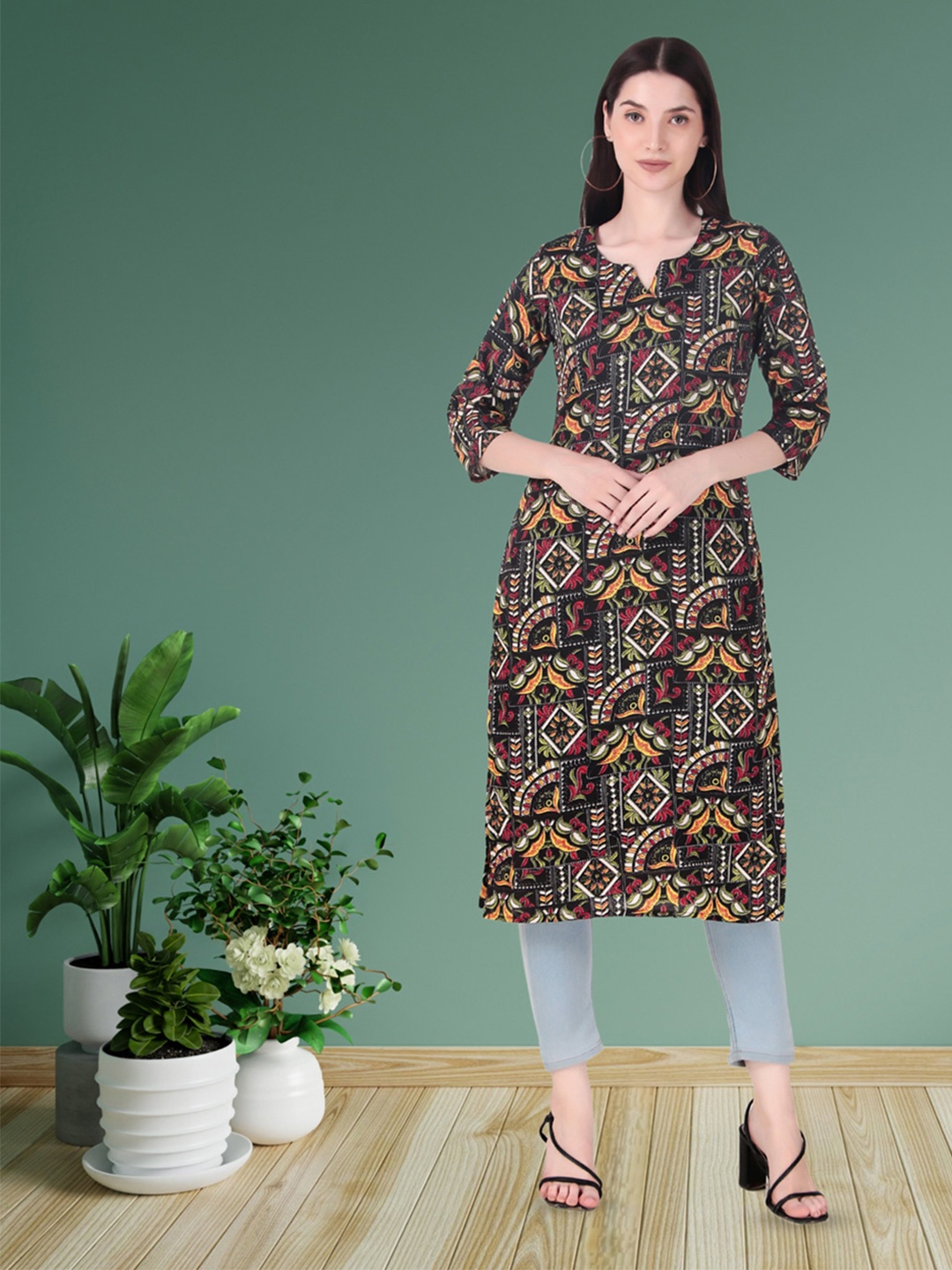 

Magnetism Ethnic Motifs Printed Notch Neck Straight Kurta, Black