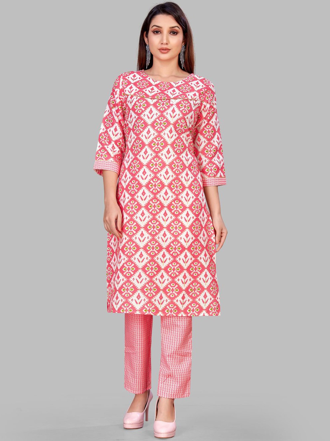 

Krimmple Ethnic Motifs Printed Gotta Patti Straight Kurta With Pyjamas, Pink