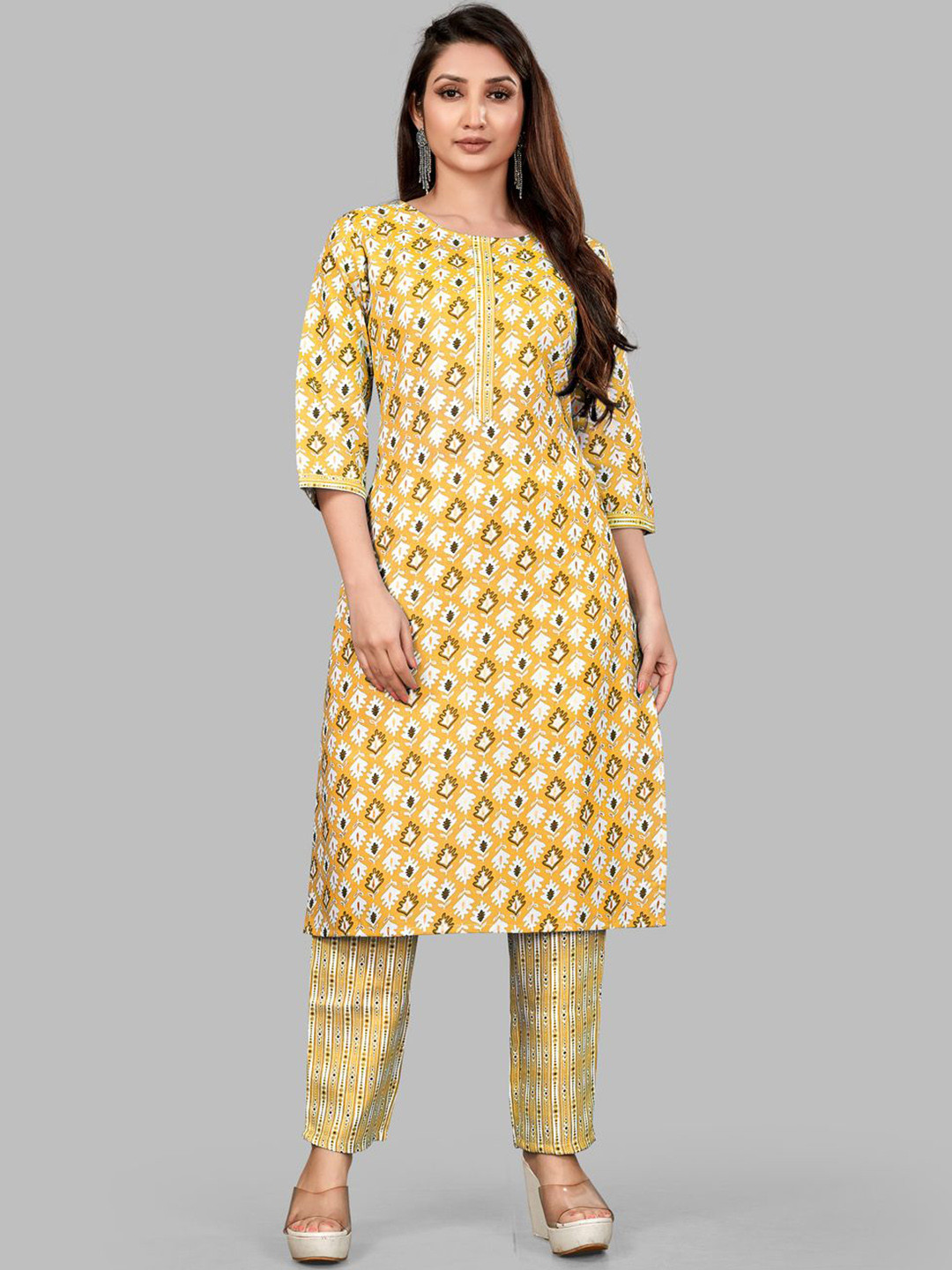 

Krimmple Ethnic Motifs Printed Straight Kurta With Pyjamas, Yellow
