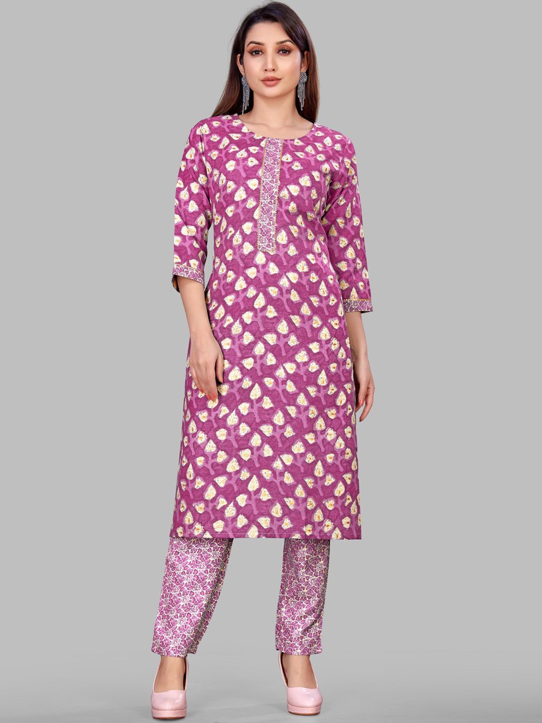 

Krimmpl Abstract Printed Round Neck Straight Kurta With Trouser, Pink