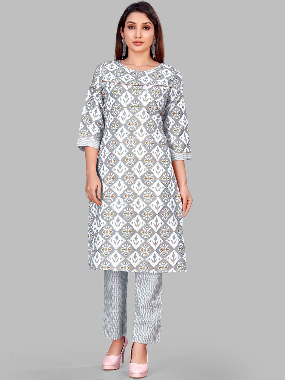 

Krimmple Ethnic Motifs Printed Gotta Patti Straight Kurta with Pyjamas, Grey