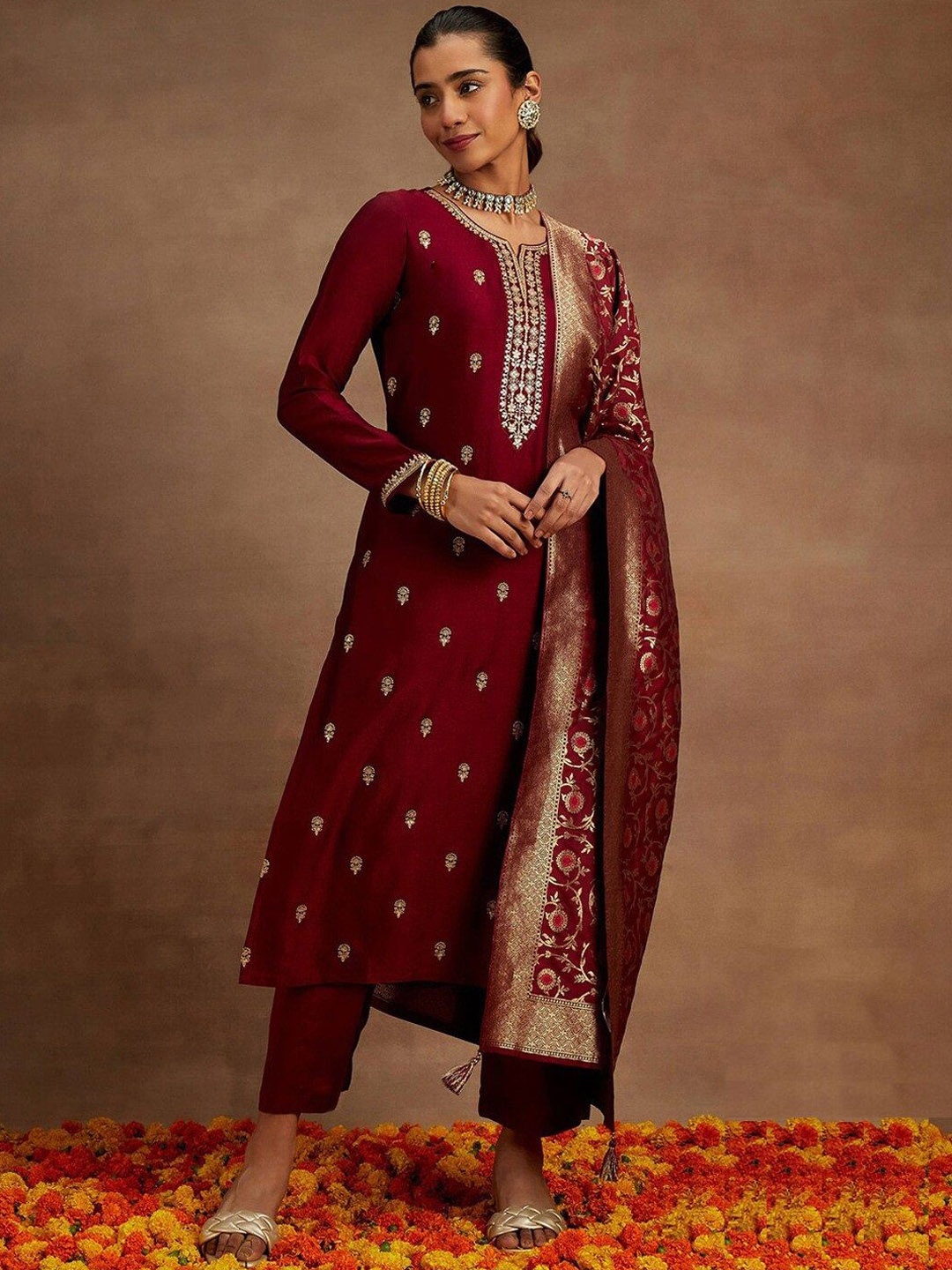 

DIVASTRI Ethnic Motifs Embroidered Sequined Work Kurta with Trousers And Dupatta, Magenta