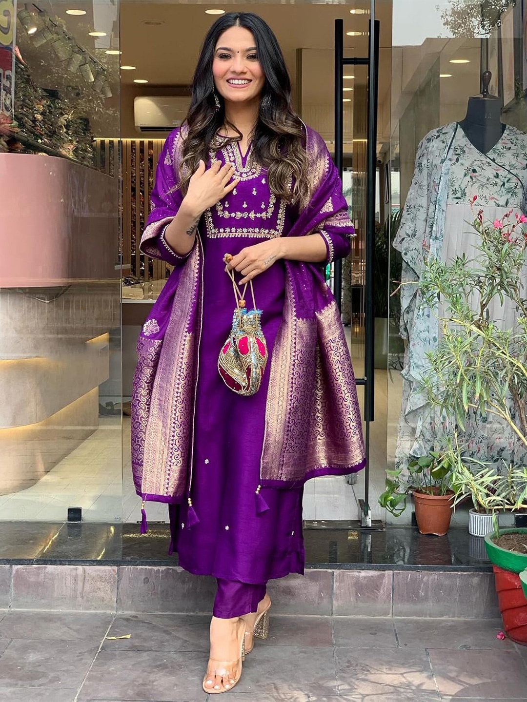 

DIVASTRI Ethnic Motif Sequinned Notch Neck Straight Kurta With Trousers And Dupatta, Purple